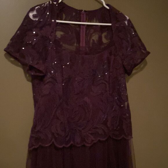 Brianna Formal Sequence Dress Size 10 - Picture 3 of 12